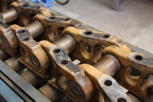 Cat D10 Pin & Bush Turn (3)